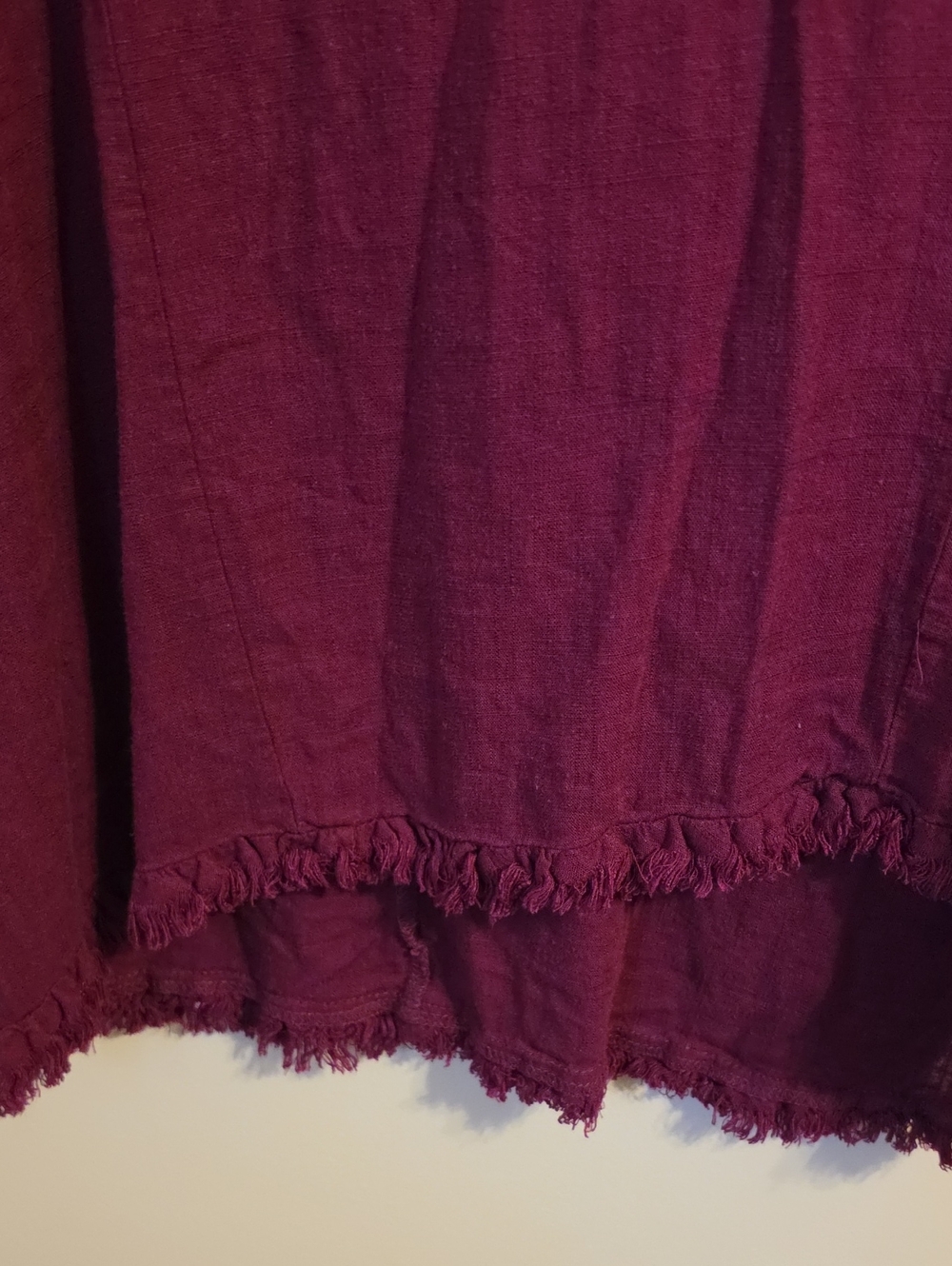 Umgee Oversized Burgandy V Neck Blouse.  In EUC - Picture 5 of 7